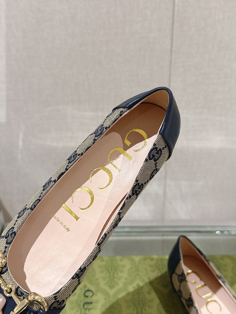 Gucci Flat Shoes